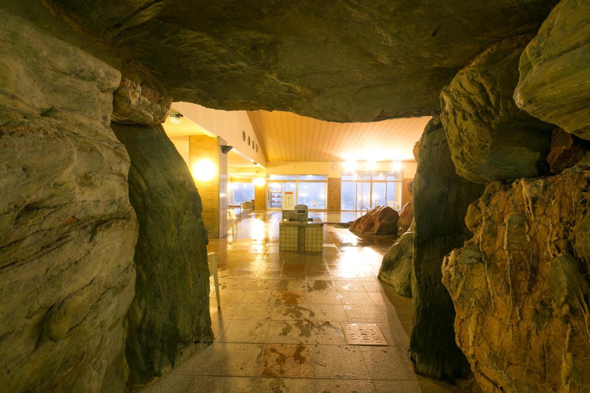 Hotel Kintarou Onsen à Uozu Extérieur photo